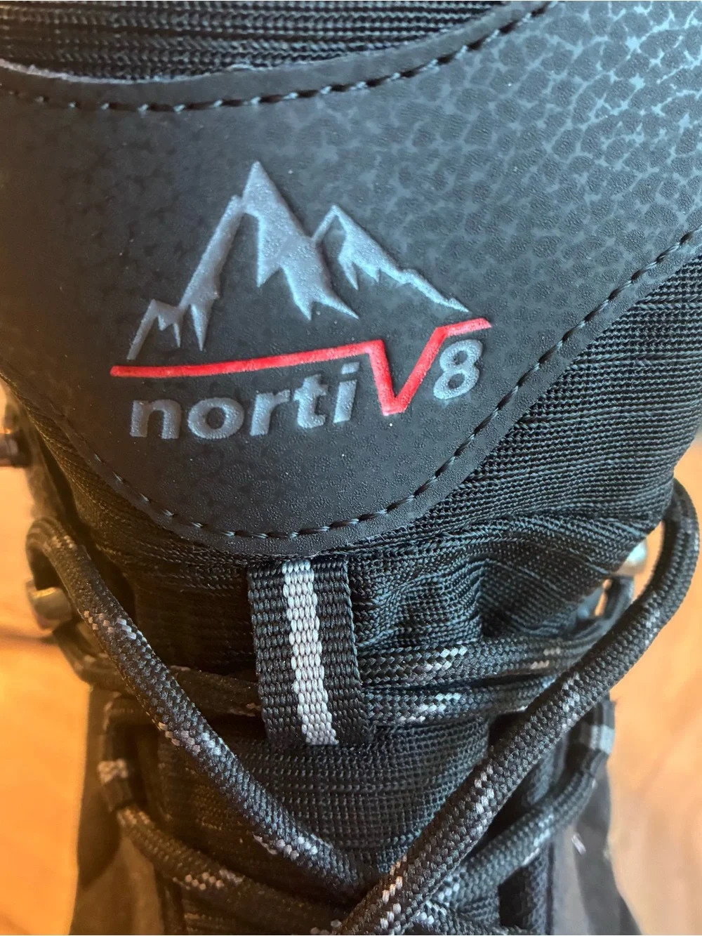 Men's Black Waterproof Norti V8 Hiking Boots